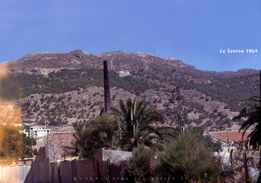 MERS EL KEBIR B VUE DU FORT SANTON DEPUIS LE VILLAGE 1964.JPG